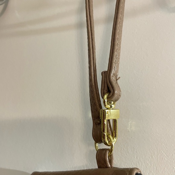 Steve Madden Wristlet - Picture 4 of 6